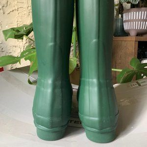 Hunter green rain boots (women)